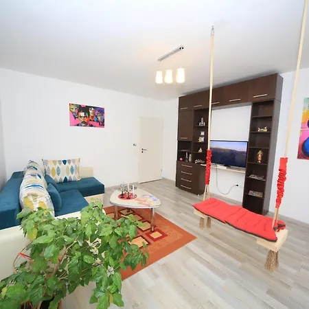 Happy Family Apartment