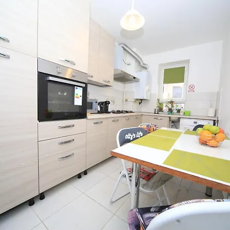 Happy Family Μπρασόβ