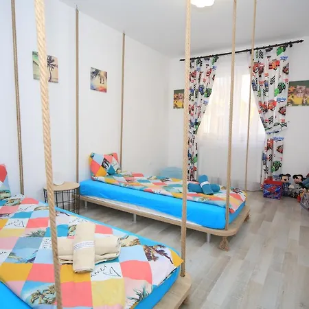 Apartment Happy Family *