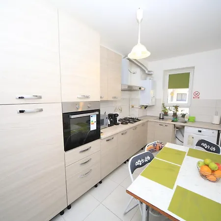 Apartment Happy Family *