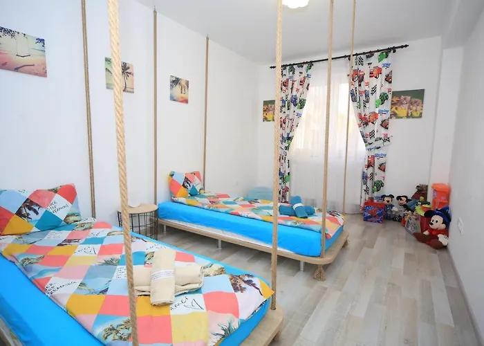 Apartment Happy Family *