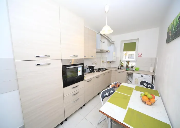 Apartment Happy Family *